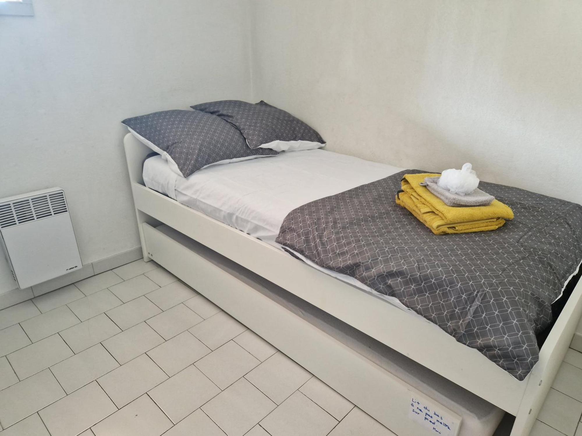 Les Marines De Tamaris Apartment ลาแซน-ซูร์-แมร์ ภายนอก รูปภาพ