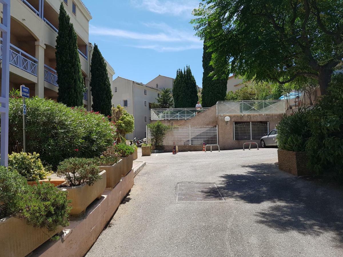 Les Marines De Tamaris Apartment ลาแซน-ซูร์-แมร์ ภายนอก รูปภาพ